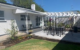 Cambridge Cottage - Self Catering Holiday House